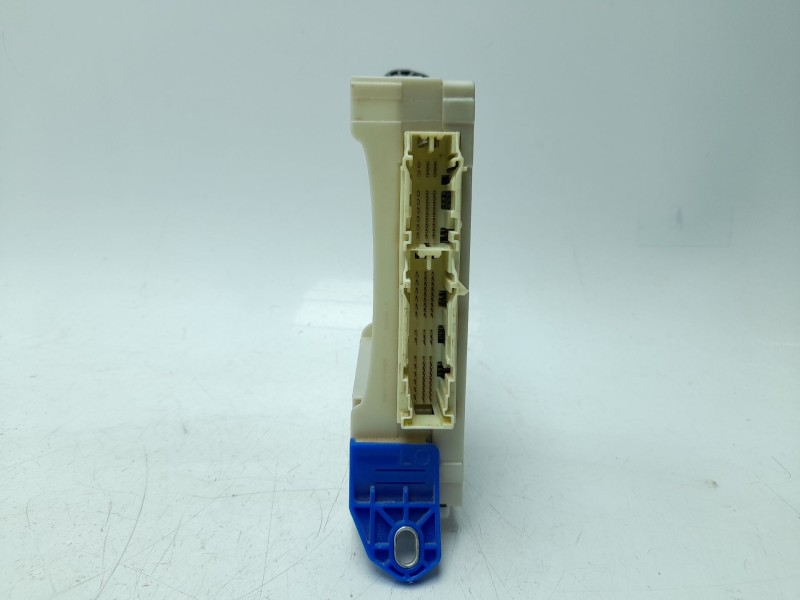 Recambio de caja reles / fusibles para toyota land cruiser prado (_j15_) 2.8 d-4d (gdj155, gdj150) referencia OEM IAM  827306024