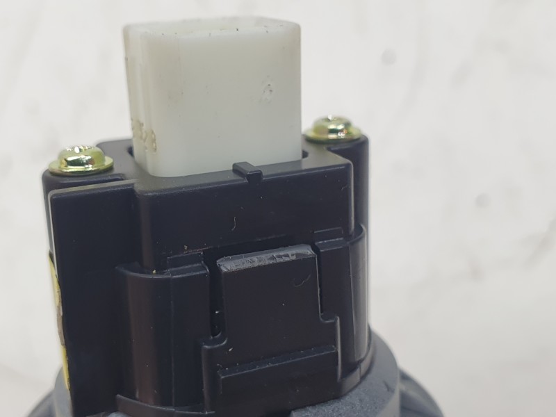 Recambio de interruptor para kia ev9 100 gt-line awd referencia OEM IAM  894C0DO010DFS 