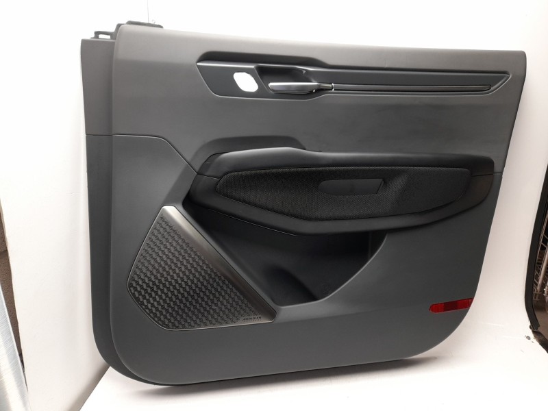 Recambio de guarnecido puerta delantera derecha para kia ev9 100 gt-line awd referencia OEM IAM  82302DO120A8I 