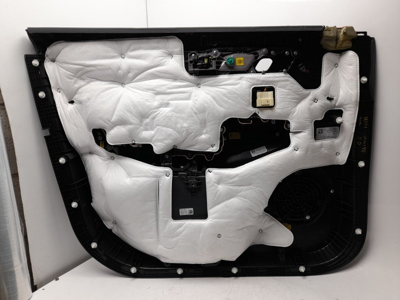 Recambio de guarnecido puerta delantera derecha para kia ev9 100 gt-line awd referencia OEM IAM  82302DO120A8I 