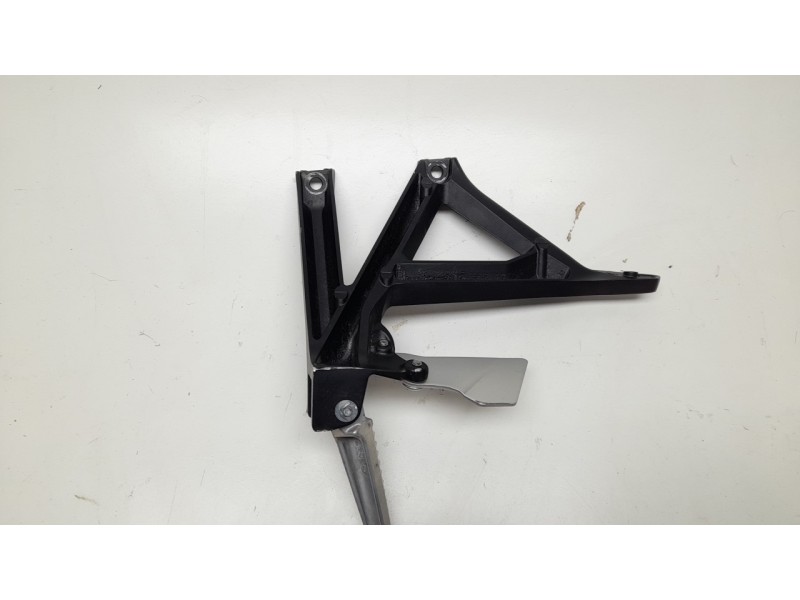 Recambio de estribera derecha para honda crf 1100l africa twin africa twin referencia OEM IAM  50715MLNE00ZA 