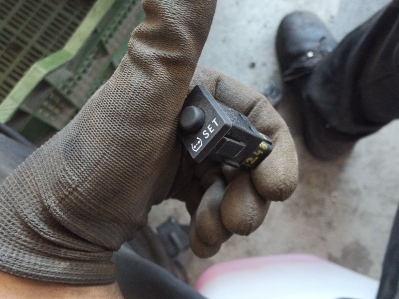 Recambio de interruptor para toyota land cruiser prado (_j15_) 2.8 d-4d (gdj155, gdj150) referencia OEM IAM 84746AE010  