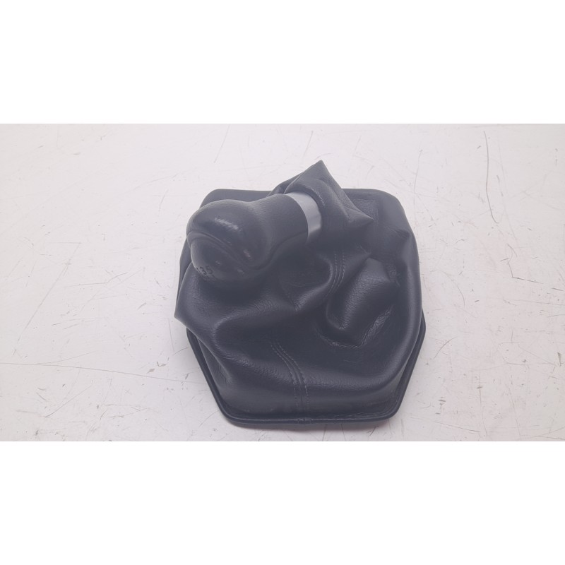 Recambio de pomo palanca cambio para toyota land cruiser prado (_j15_) 2.8 d-4d (gdj155, gdj150) referencia OEM IAM  3350460510C