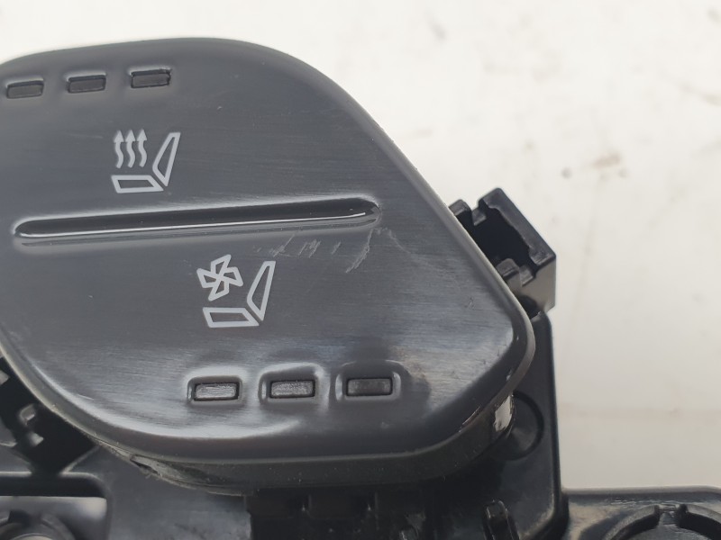 Recambio de mando asiento calefactable para kia ev9 100 gt-line awd referencia OEM IAM  937D0DO100 