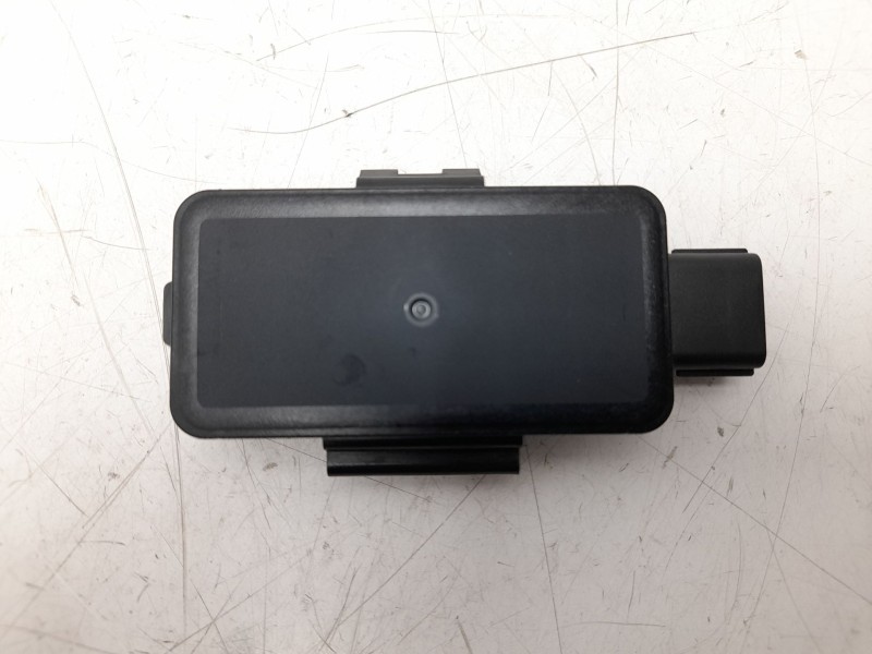 Recambio de modulo electronico para kia ev9 100 gt-line awd referencia OEM IAM  955D0DO200 