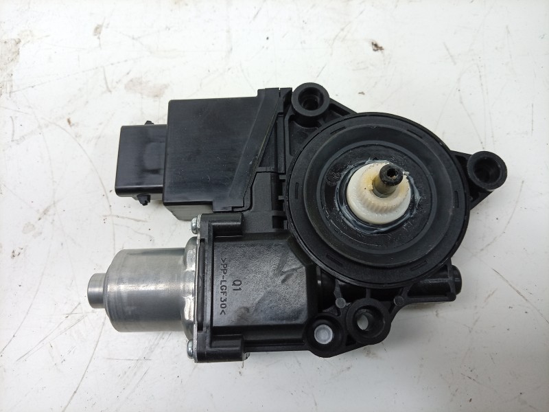 Recambio de motor elevalunas delantero derecho para kia ev9 100 gt-line awd referencia OEM IAM  82460DO210 