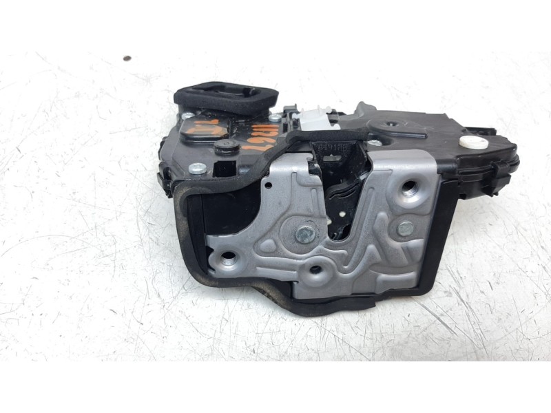 Recambio de cerradura puerta trasera izquierda para volkswagen t-cross 1.0 tsi referencia OEM IAM 10A839015  