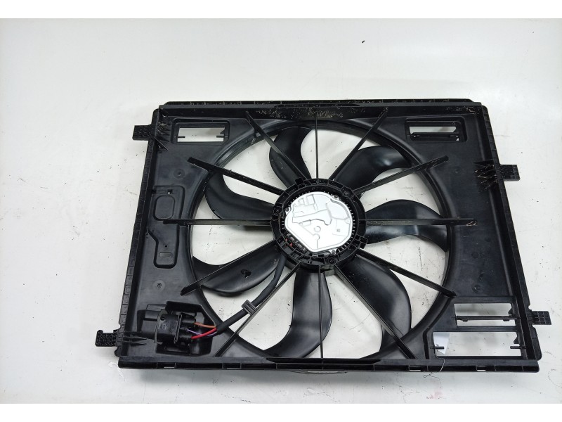 Recambio de electroventilador para mercedes-benz cle cle 220d referencia OEM IAM 3135104268 A0999060202 