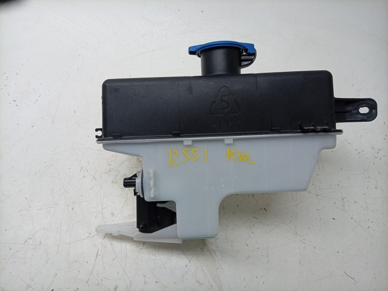 Recambio de deposito limpia para kia ev9 100 gt-line awd referencia OEM IAM  98610DO000 