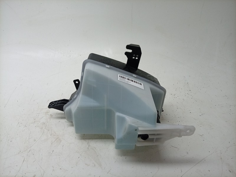 Recambio de deposito limpia para kia ev9 100 gt-line awd referencia OEM IAM  98610DO000 