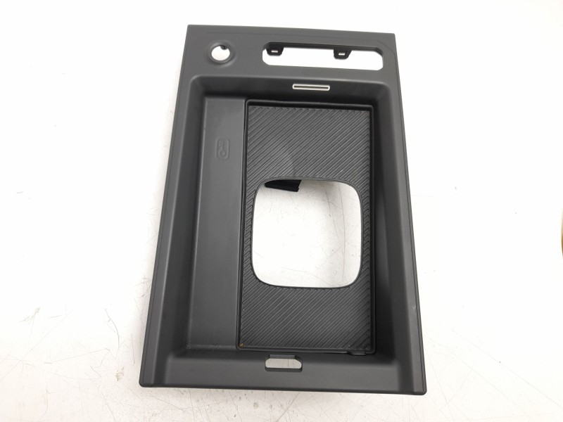 Recambio de moldura para kia ev9 100 gt-line awd referencia OEM IAM  B5632516051 