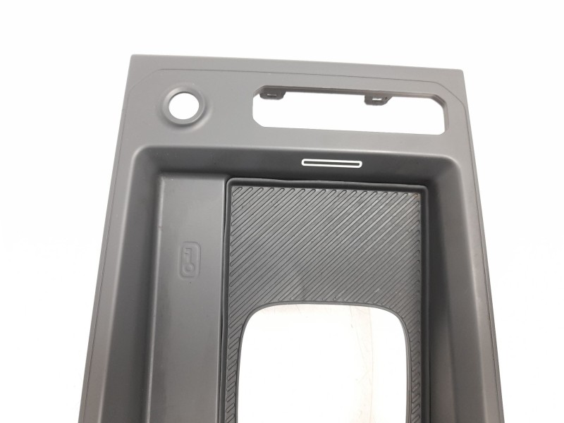 Recambio de moldura para kia ev9 100 gt-line awd referencia OEM IAM  B5632516051 