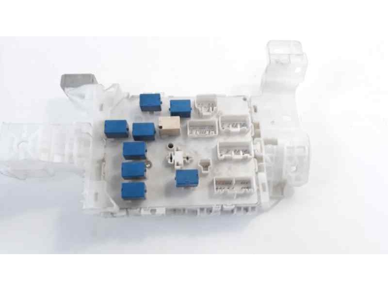 Recambio de caja reles / fusibles para suzuki vitara 1.6 ddis comfort 4x4 referencia OEM IAM AA1A4881  