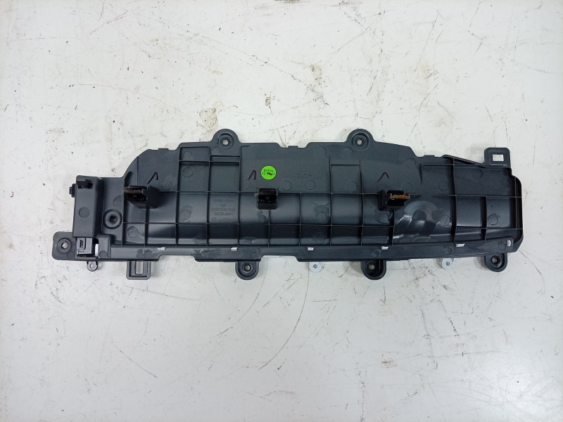 Recambio de moldura para kia ev9 100 gt-line awd referencia OEM IAM  84615DO110 