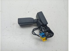 ENGANCHE CINTURON TRASERO CENTRAL A1768600469 