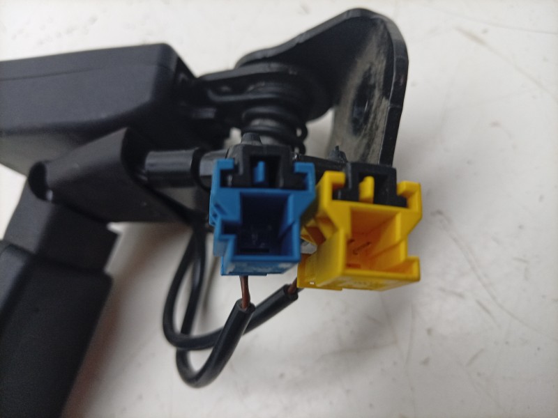 Recambio de enganche cinturon trasero central para mercedes-benz clase cla (w117) cla 200 cdi (117.308) referencia OEM IAM  A176