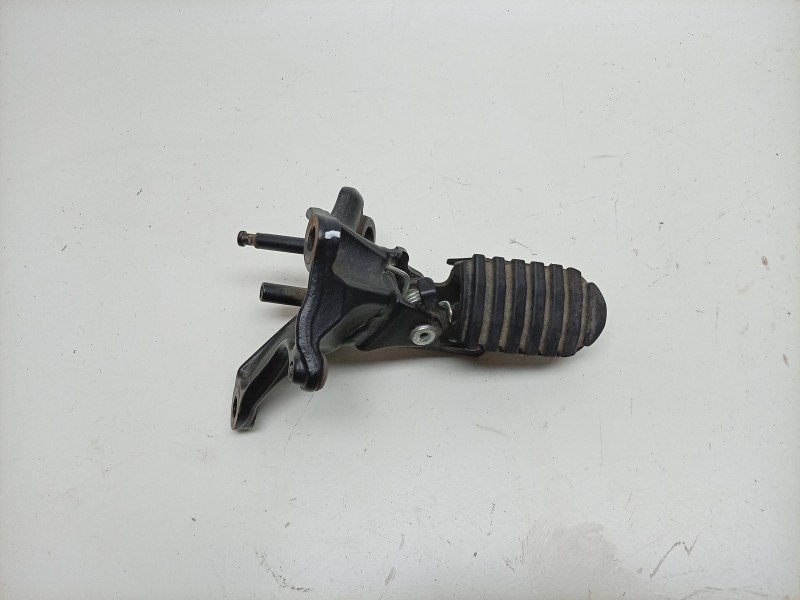 Recambio de estribera izquierda para honda crf 1100l africa twin africa twin referencia OEM IAM  50625MKSE00ZA 