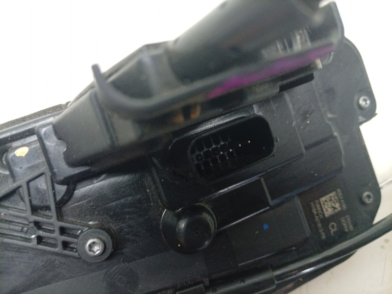 Recambio de cerradura puerta delantera derecha para ford fiesta vii (hj, hf) 1.0 ecoboost referencia OEM IAM  H1BBR22152AD 
