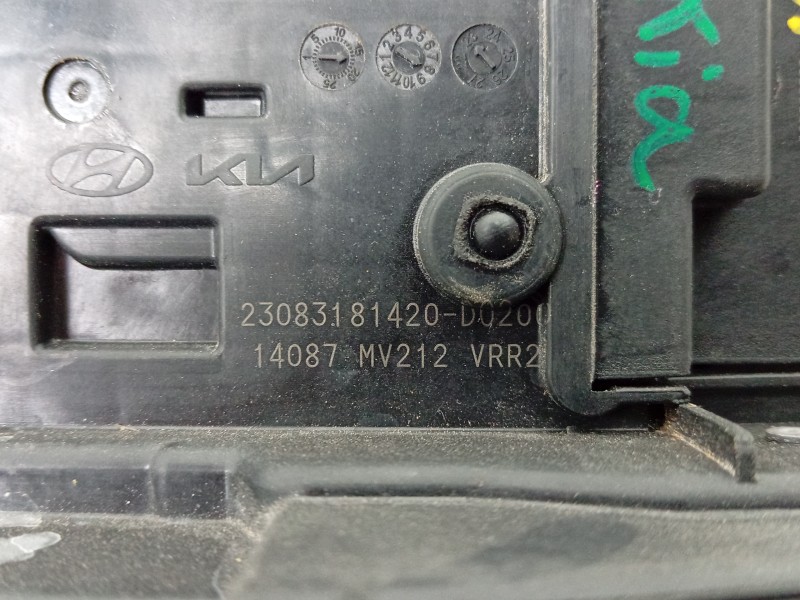 Recambio de cerradura puerta trasera derecha para kia ev9 100 gt-line awd referencia OEM IAM  81420DO200 