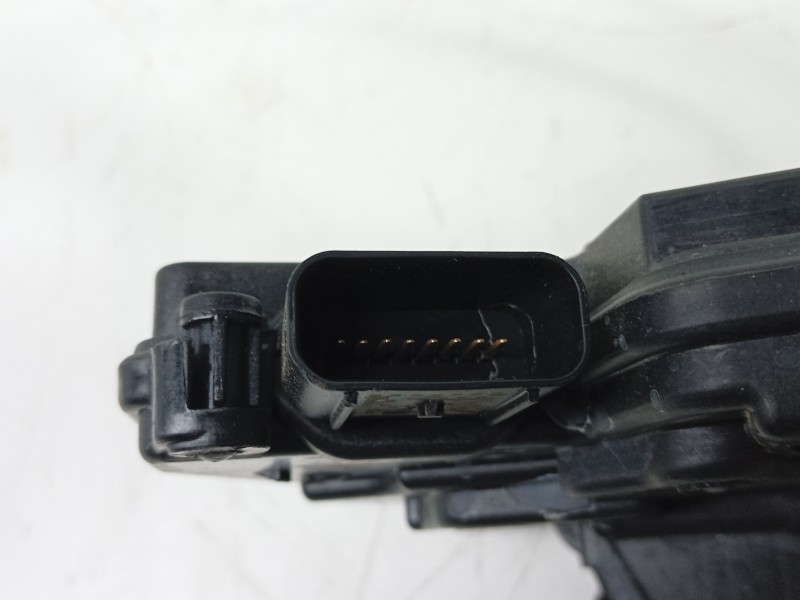 Recambio de cerradura puerta trasera derecha para kia ev9 100 gt-line awd referencia OEM IAM  81420DO200 