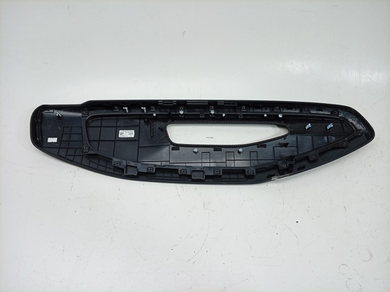 Recambio de moldura para kia ev9 100 gt-line awd referencia OEM IAM  84614DO110ROD 