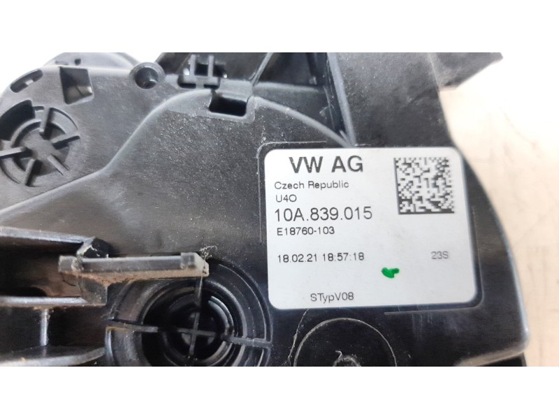 Recambio de cerradura puerta trasera izquierda para volkswagen t-cross 1.0 tsi referencia OEM IAM 10A839015  