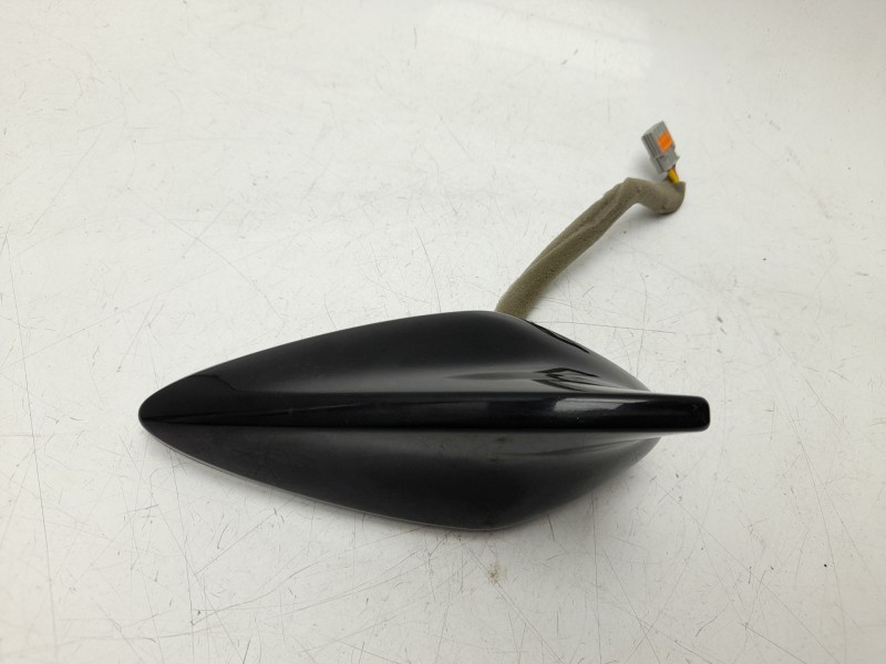 Recambio de antena para kia ev9 100 gt-line awd referencia OEM IAM  96210DO400ABP 