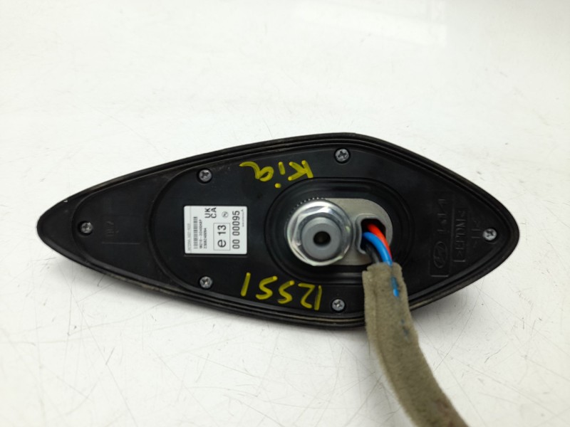 Recambio de antena para kia ev9 100 gt-line awd referencia OEM IAM  96210DO400ABP 