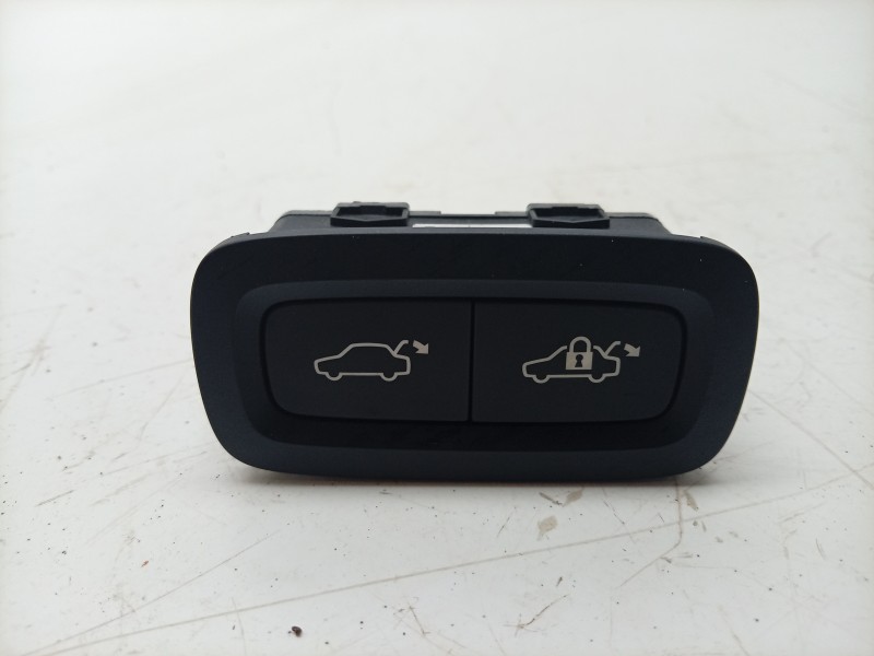 Recambio de interruptor para lynk & co 01 phev referencia OEM IAM  8892177317 