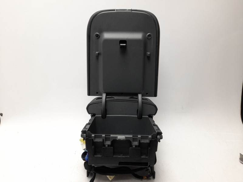 Recambio de apoyabrazos central para kia ev9 100 gt-line awd referencia OEM IAM  84660DO000NJR 