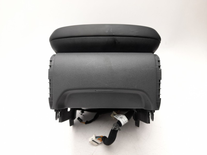 Recambio de apoyabrazos central para kia ev9 100 gt-line awd referencia OEM IAM  84660DO000NJR 