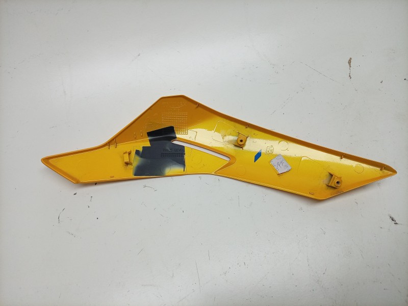 Recambio de quilla izquierda para triumph street triple 765 rs street triple 765 rs referencia OEM IAM  2317054 