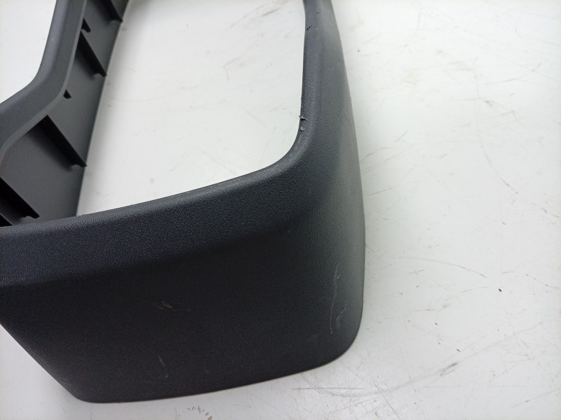 Recambio de moldura para kia ev9 100 gt-line awd referencia OEM IAM  84611DO000 