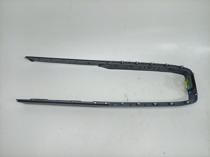 Recambio de moldura para kia ev9 100 gt-line awd referencia OEM IAM B5632501105 84625DO000 