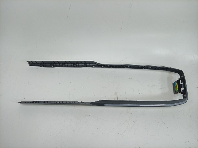 Recambio de moldura para kia ev9 100 gt-line awd referencia OEM IAM B5632501105 84625DO000 