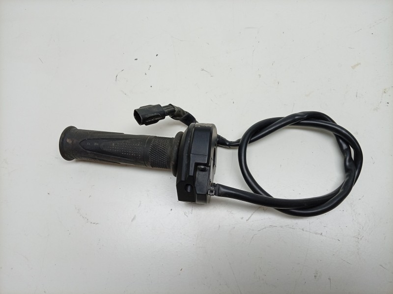 Recambio de potenciometro pedal para triumph street triple 765 rs street triple 765 rs referencia OEM IAM  T2042226 