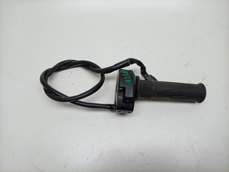 Recambio de potenciometro pedal para triumph street triple 765 rs street triple 765 rs referencia OEM IAM  T2042226 