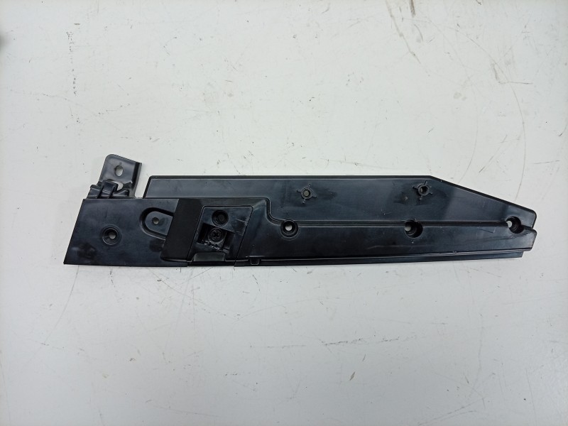 Recambio de moldura para kia ev9 100 gt-line awd referencia OEM IAM  84632DO000 
