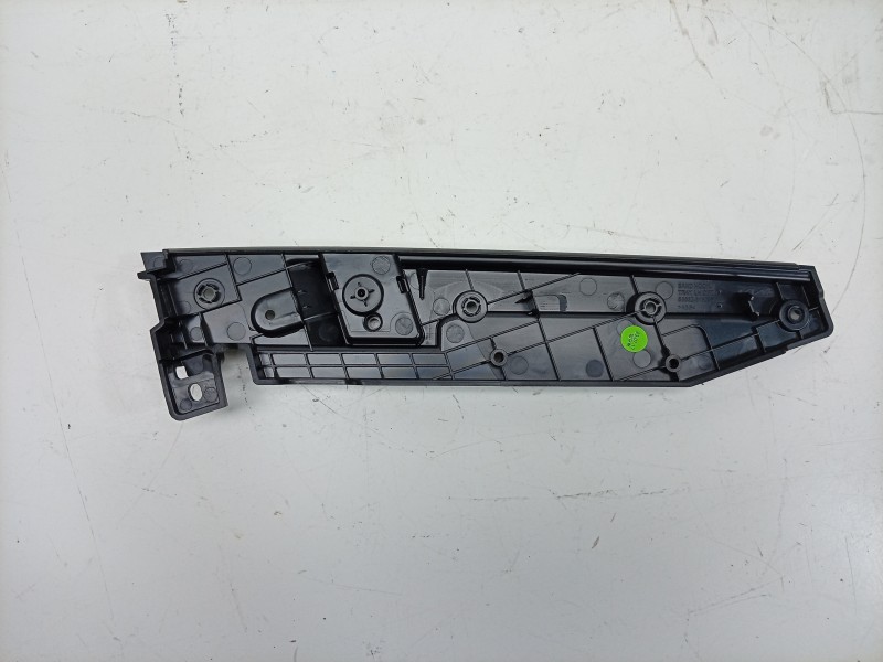 Recambio de moldura para kia ev9 100 gt-line awd referencia OEM IAM  84632DO000 