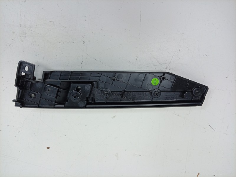Recambio de moldura para kia ev9 100 gt-line awd referencia OEM IAM  84632DO000 