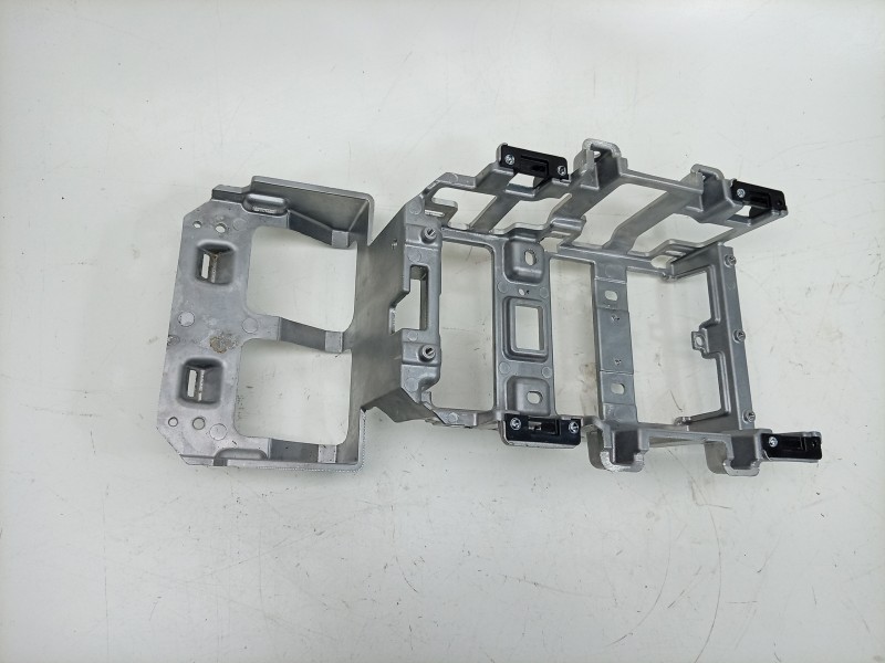 Recambio de consola central para kia ev9 100 gt-line awd referencia OEM IAM  84612DO000 
