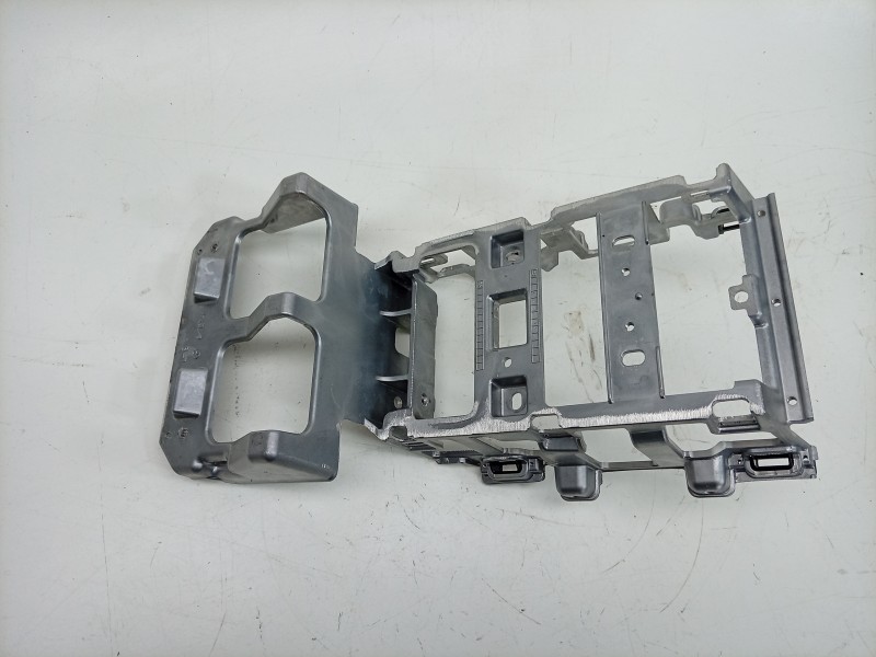 Recambio de consola central para kia ev9 100 gt-line awd referencia OEM IAM  84612DO000 