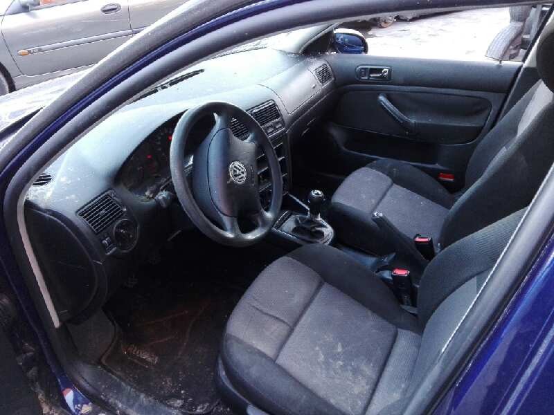 volkswagen golf iv berlina (1j1) del año 2001