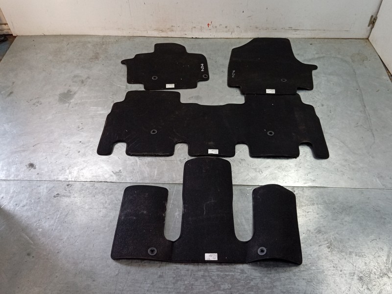 Recambio de juego alfombrillas para kia ev9 100 gt-line awd referencia OEM IAM  DO143ADE00 