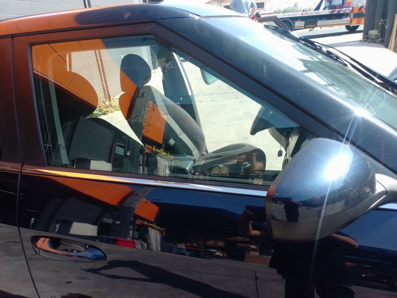 Recambio de puerta delantera derecha para kg mobility tivoli referencia OEM IAM   