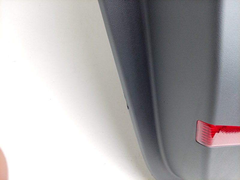 Recambio de guarnecido puerta trasera izquierda para kia ev9 100 gt-line awd referencia OEM IAM  83301DO000 