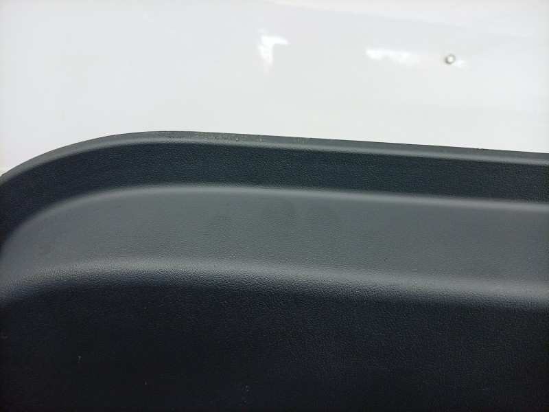 Recambio de guarnecido puerta trasera izquierda para kia ev9 100 gt-line awd referencia OEM IAM  83301DO000 