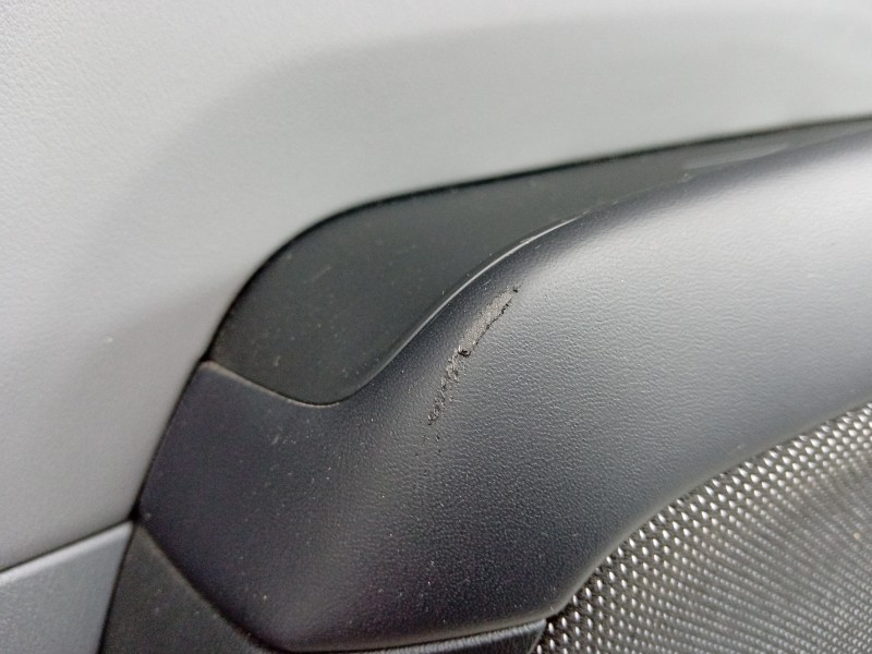 Recambio de guarnecido puerta trasera derecha para kia ev9 100 gt-line awd referencia OEM IAM   