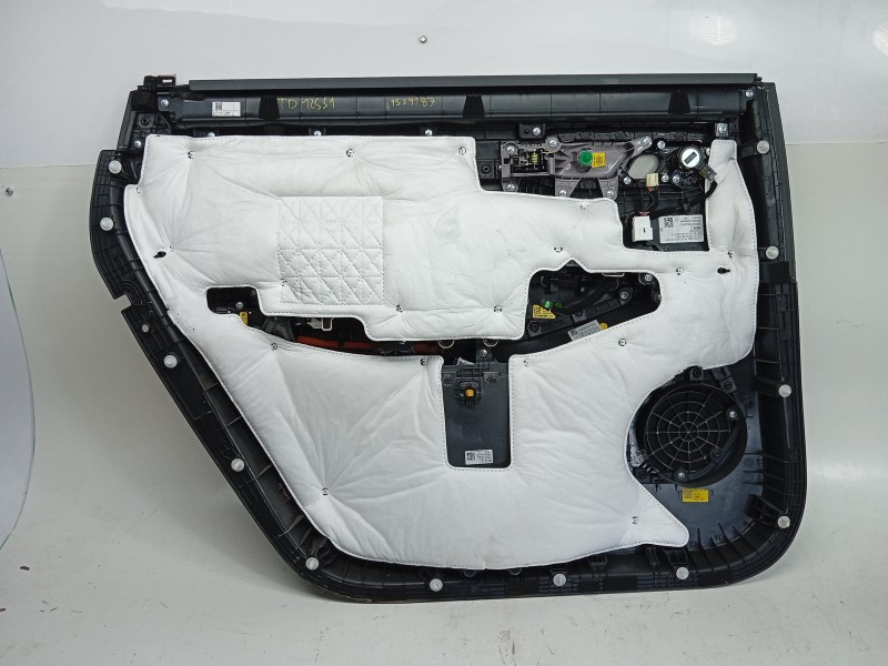 Recambio de guarnecido puerta trasera derecha para kia ev9 100 gt-line awd referencia OEM IAM   