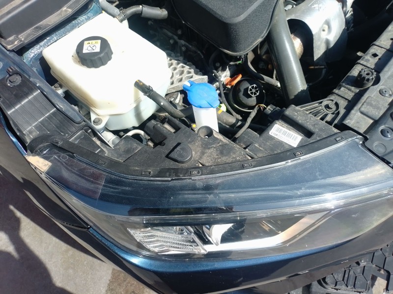 Recambio de faro derecho para kg mobility tivoli referencia OEM IAM   